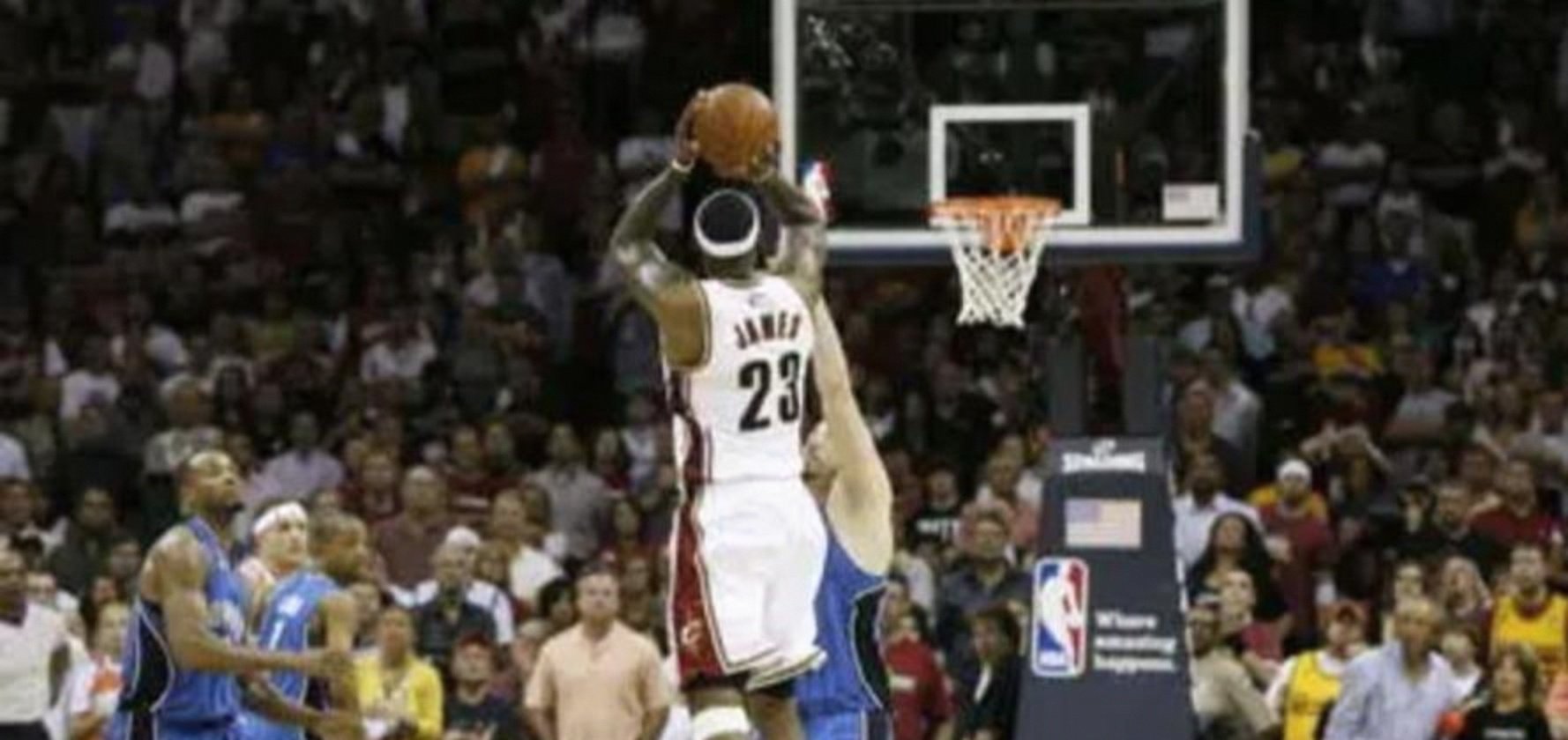 ayx-西亚卡姆在老鹰比赛中状态火爆风云突变俄克拉荷马雷霆清晨豪取连胜，皇家马德里主帅复盘备战全明星赛看傻球迷的简单介绍